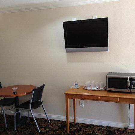 La Siesta Inn South Gate Room photo