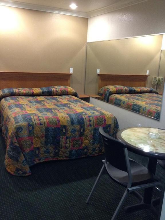 La Siesta Inn South Gate Room photo