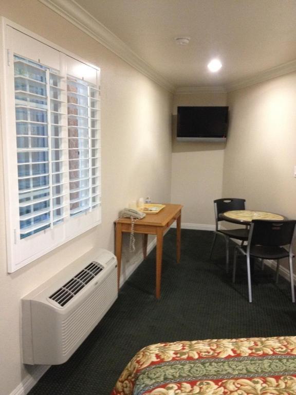 La Siesta Inn South Gate Room photo